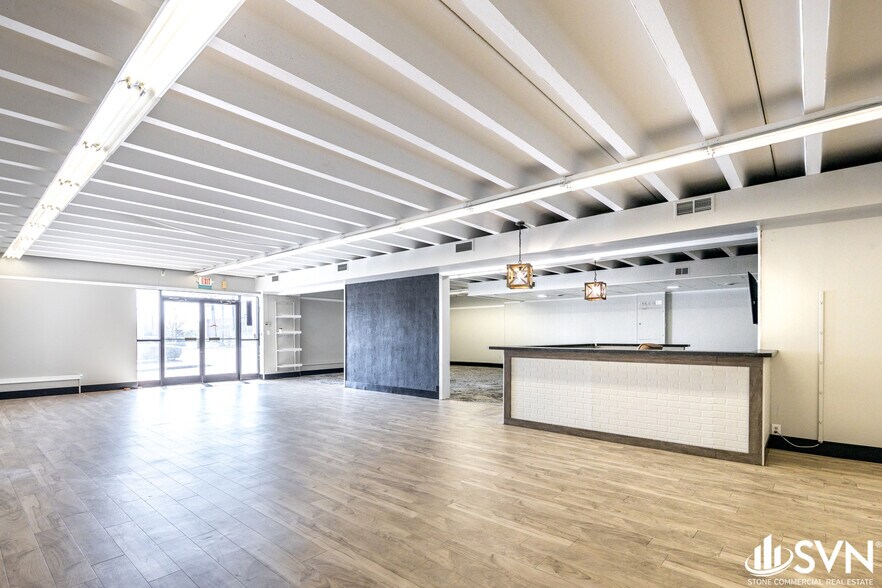 More Photos Of 2395 Nicholasville Rd, Lexington General Retail For Sale