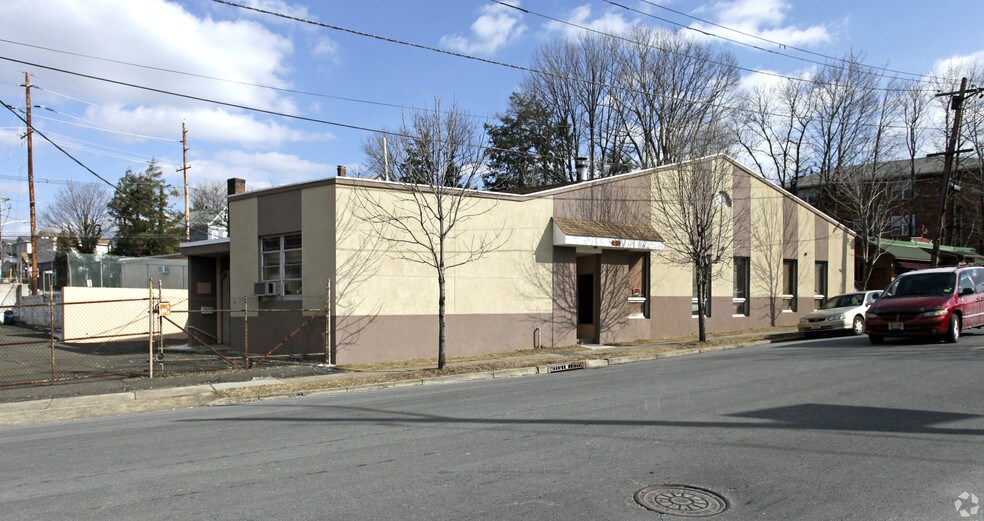 More Photos Of 425 Paterson Ave, East Rutherford Light Distribution For Sale