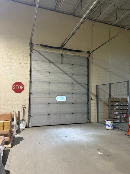More Photos Of 917 US-Route 5 Rt, Dummerston Light Manufacturing For Sale