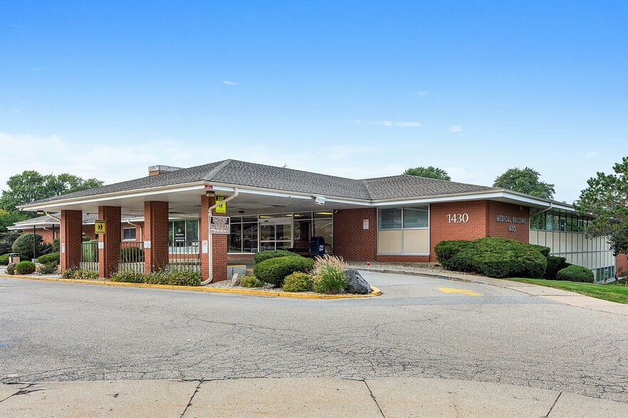 Primary Photo Of 1430 N Arlington Heights Rd, Arlington Heights Medical For Lease