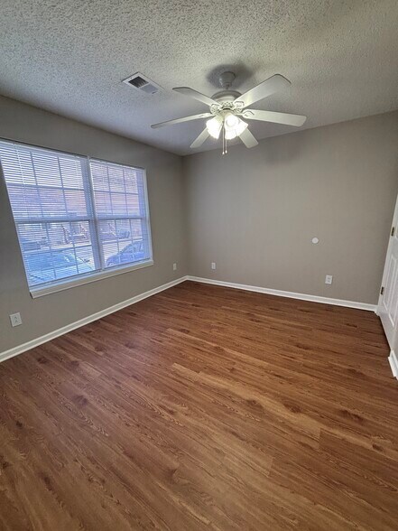 More Photos Of 2820 Plymouth Rd, Johnson City Apartments For Sale