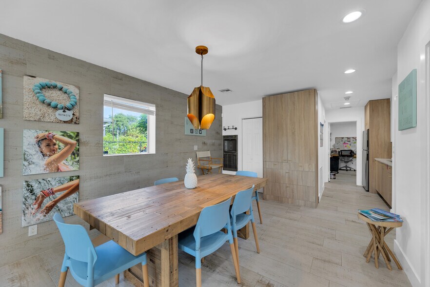 More Photos Of 301 SE 20th St, Fort Lauderdale Office For Sale