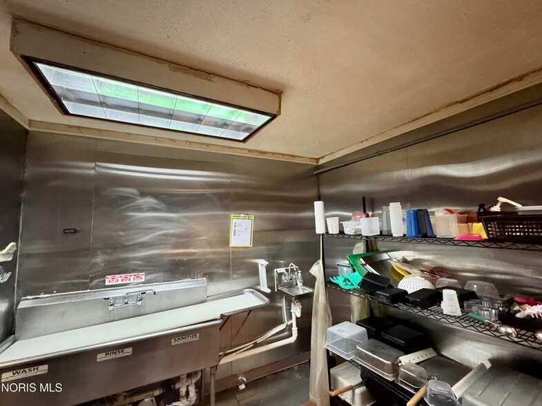 More Photos Of 404 W Vine St, Edgerton Restaurant For Sale