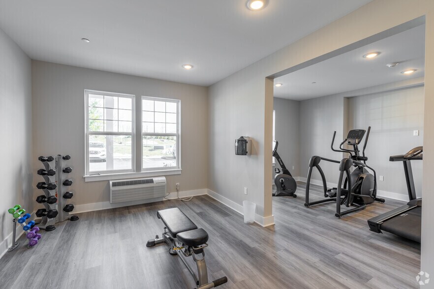 More Photos Of 35 Violet Ave, Poughkeepsie Apartments For Lease