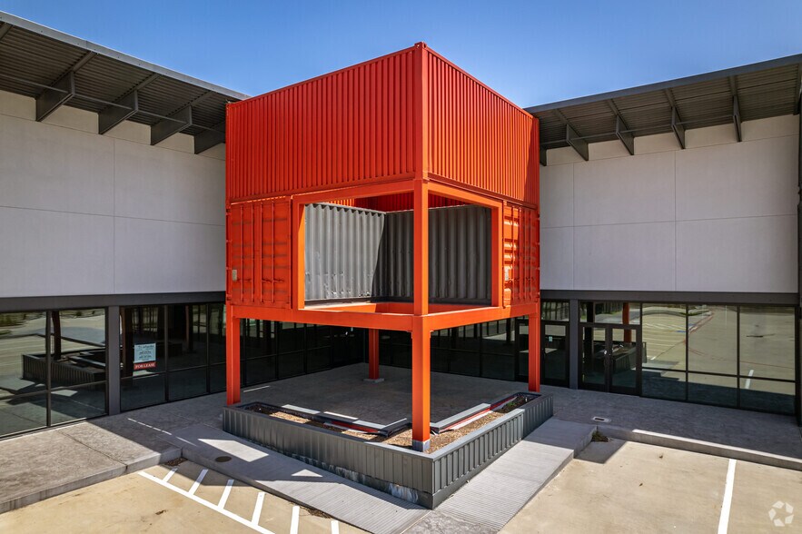 More Photos Of 9802 Antoine Dr, Houston Storefront Retail Office For Lease