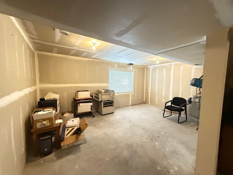 More Photos Of 1106 E South Union Ave, Midvale Office For Sale