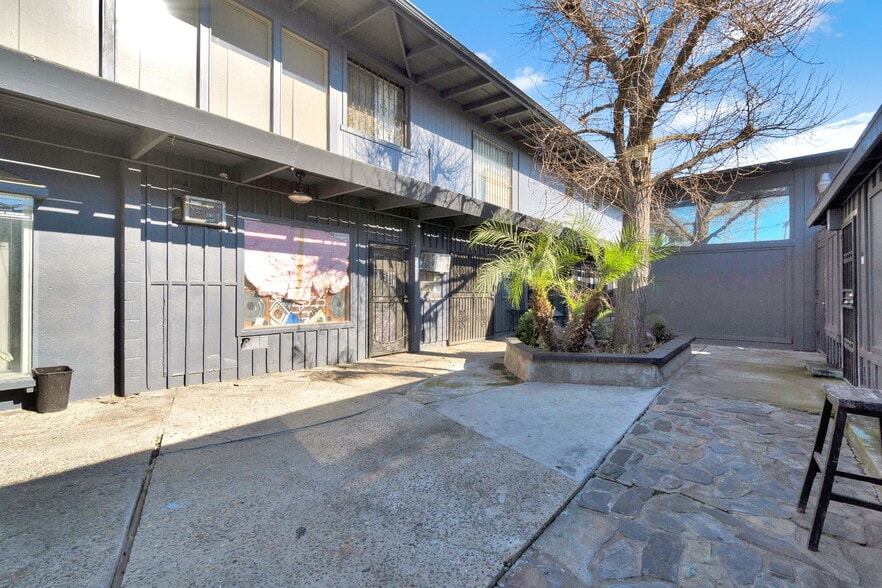 More Photos Of 1459 N Van Ness Ave, Fresno Storefront For Sale