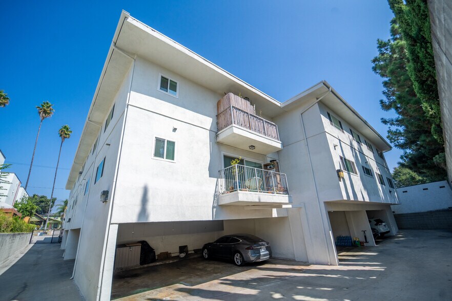 More Photos Of 780 Earlham St, Pasadena Apartments For Sale
