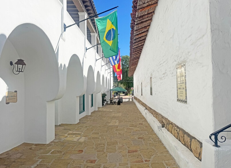 More Photos Of 22 El Paseo, Santa Barbara Office For Lease