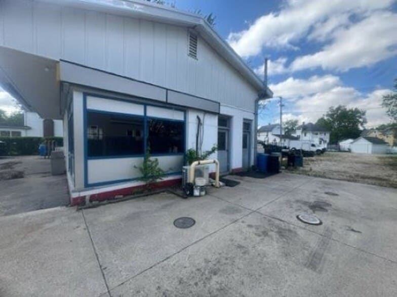 More Photos Of 130 Melmore St, Tiffin Auto Repair For Sale