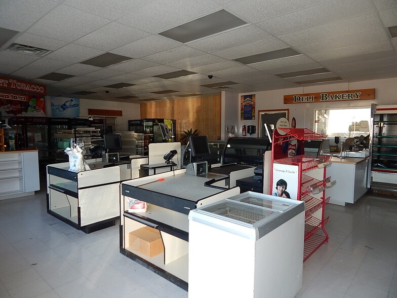 More Photos Of 6454 Highway 7, Bismarck Supermarket For Sale