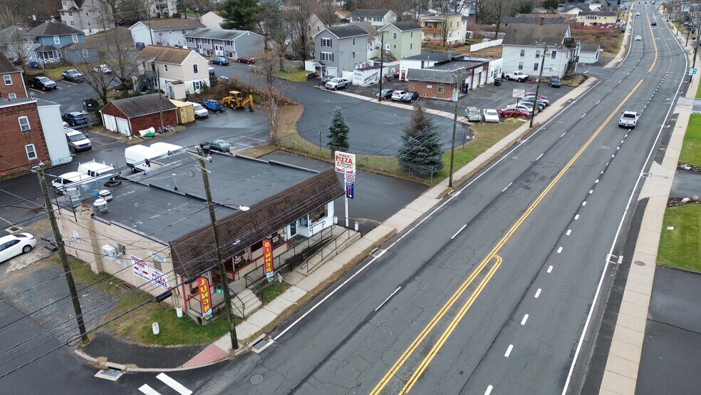 More Photos Of 178-182 Pine St, Bristol Restaurant For Sale