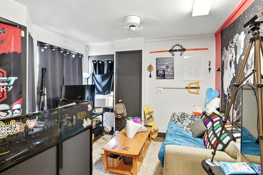 More Photos Of 11 N Main St, Belchertown Office Residential For Sale