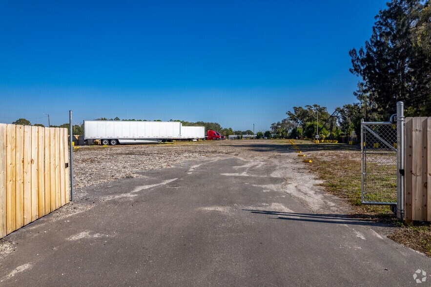 More Photos Of 700 40th St S, Saint Petersburg Land For Lease