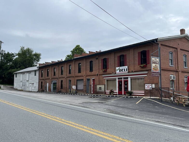 More Photos Of 3397 George st, York Freestanding For Lease