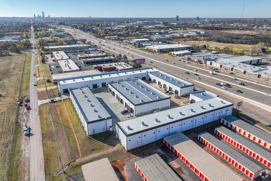 More Photos Of 7700 Broadway Ext, Oklahoma City Light Distribution For Sale