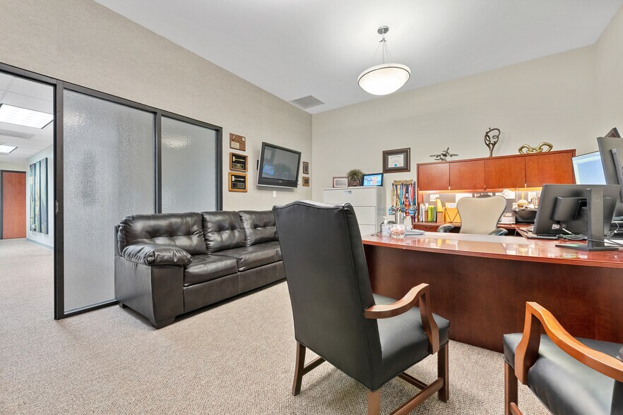 More Photos Of 8124 Flintridge Rd, Little Rock Medical For Sale