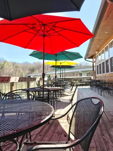 More Photos Of 1967 Rock Island Rd, Rock Island Marina For Sale