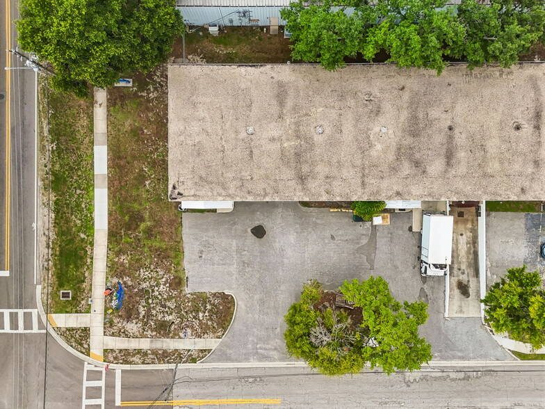 More Photos Of 3667-3691 46th Ave N, Saint Petersburg Warehouse For Sale