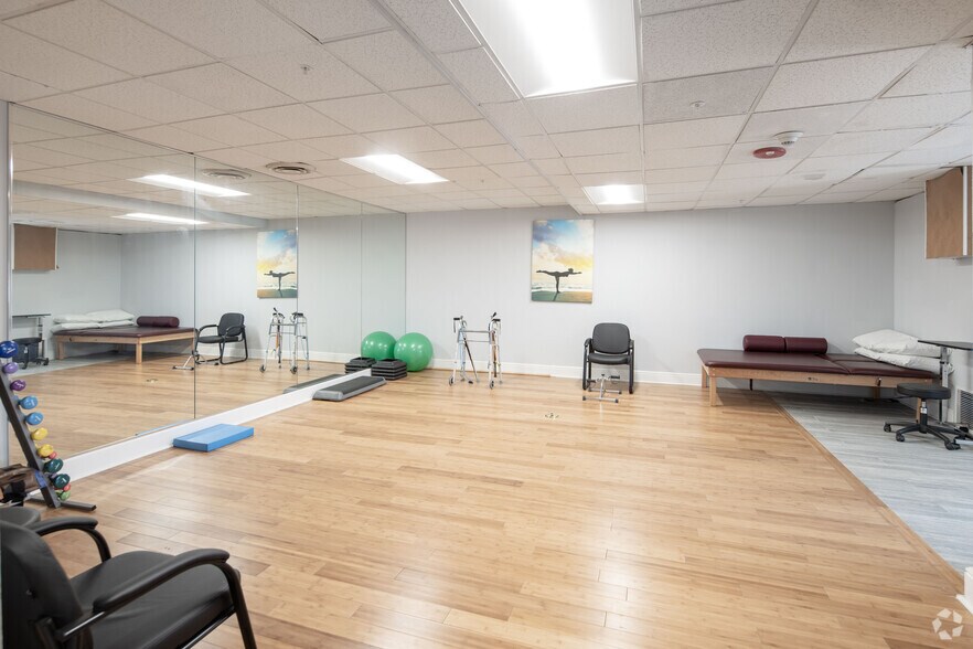 More Photos Of 700 Sheridan Rd, Highwood Congregate Senior Housing For Sale