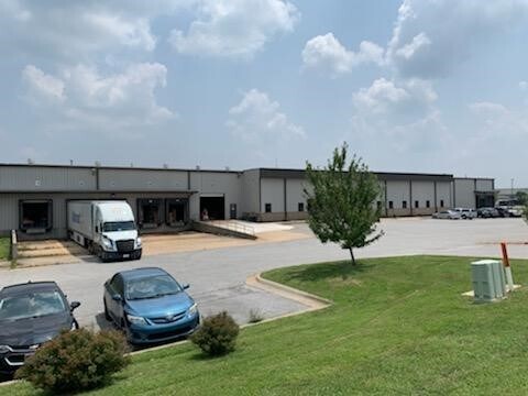 More Photos Of 603 N Monitor Rd, Springdale Warehouse For Lease