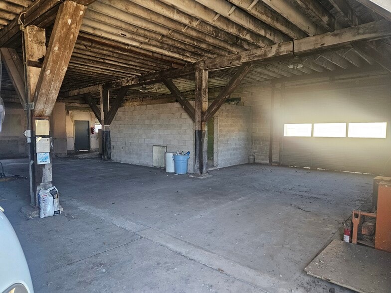 More Photos Of 173 Water St, Bridgeton Warehouse For Sale