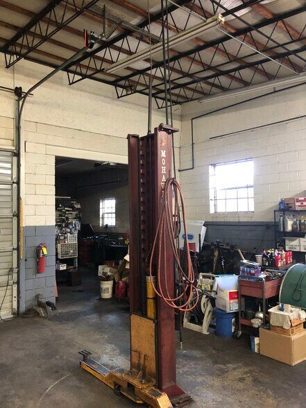 More Photos Of 2262 Township Ln, Tucker General Retail For Sale