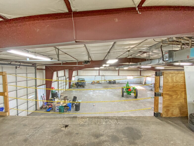 More Photos Of 411 Lorry St, Amherst Manufacturing For Sale