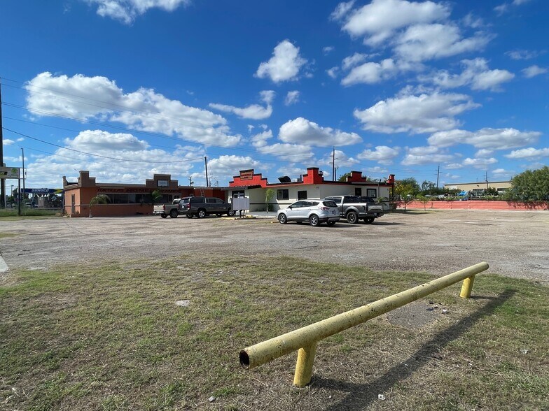 More Photos Of 100-109 Old Robstown Rd, Corpus Christi General Retail For Sale