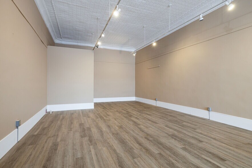 More Photos Of 24 #3 South Andrews Ave, Hot Springs Office For Sale