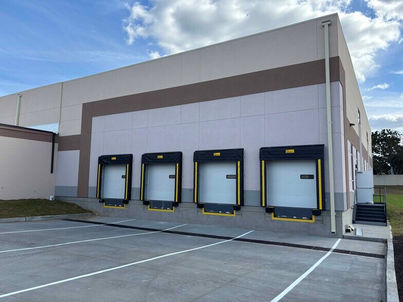 More Photos Of 1208 Columbus Rd, Burlington Warehouse For Lease