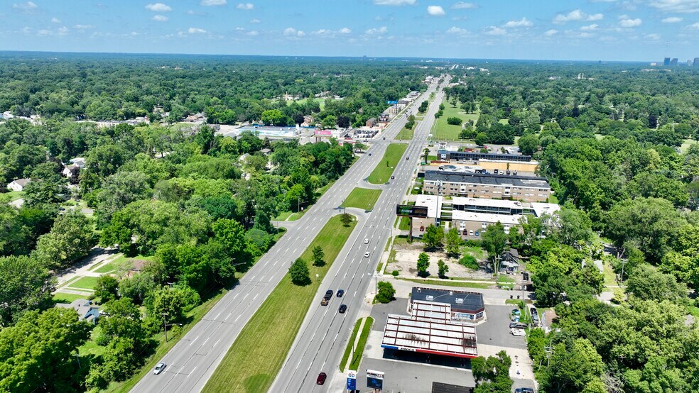 More Photos Of 16550-16512 Telegraph Rd, Detroit General Retail For Sale