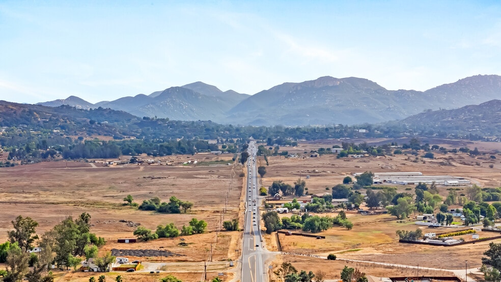 More Photos Of 2366 Main St, Ramona Office For Sale