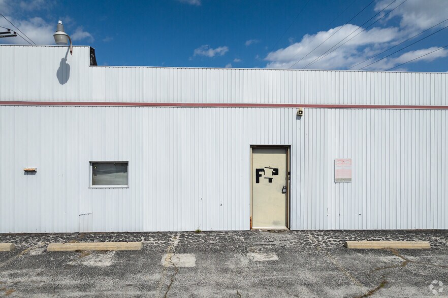More Photos Of 3116 Bellevue Rd, Toledo Warehouse For Sale