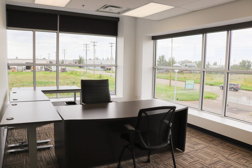 More Photos Of 3601 82nd Ave, Leduc Flex For Lease