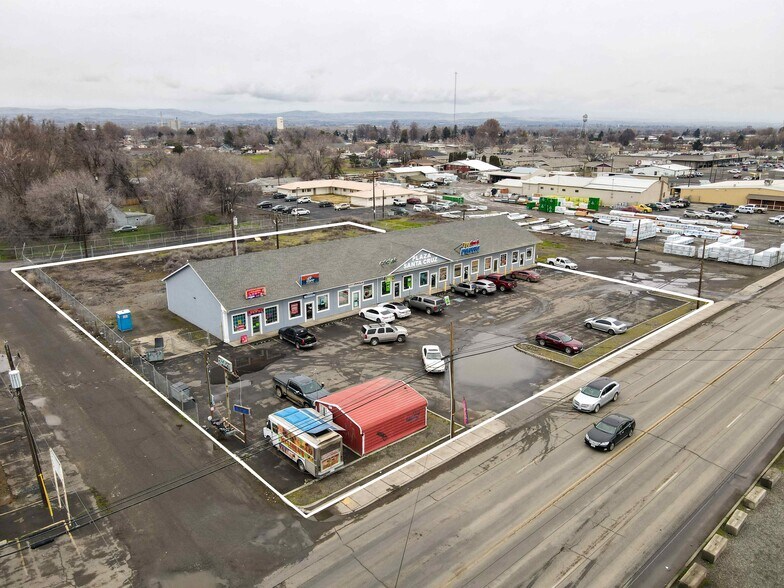 More Photos Of 841 W 1st Ave, Toppenish Freestanding For Sale