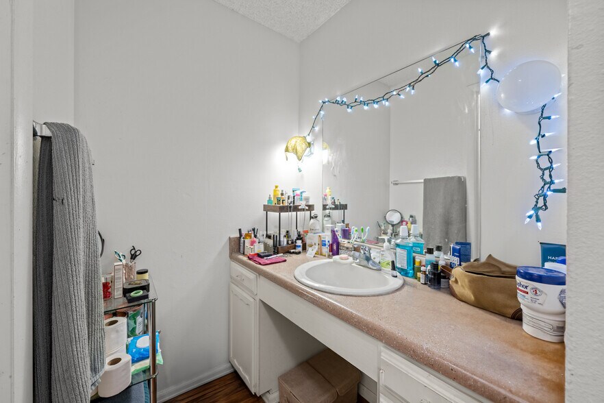 More Photos Of 10527 W 6th Pl, Lakewood Apartments For Sale