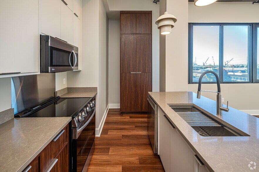 More Photos Of 609 Jackson Ave, New Orleans Multifamily For Sale