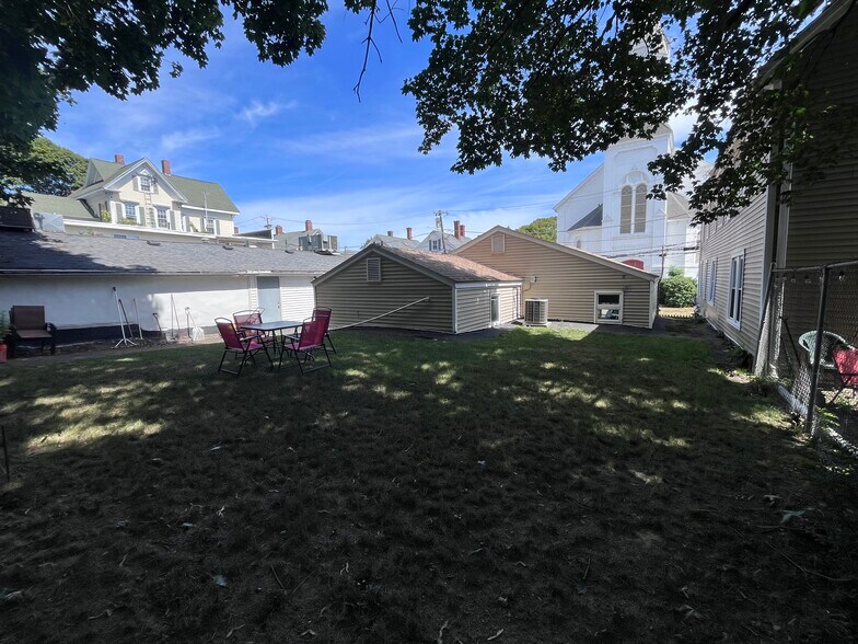 More Photos Of 34 Market St, Amesbury Freestanding For Lease