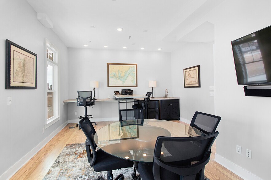 More Photos Of 108 West Dr, Atlantic Beach Office For Sale