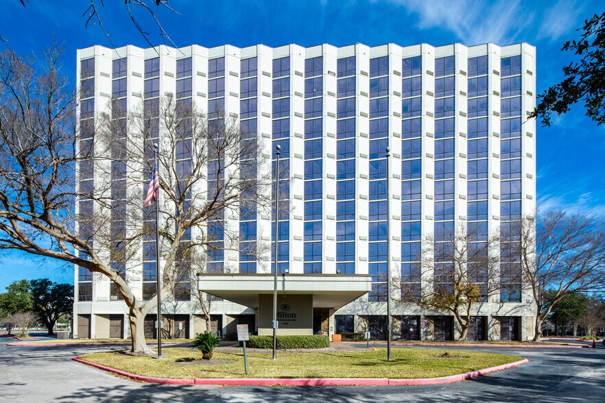 More Photos Of 6780 Southwest Fwy, Houston Multifamily For Sale