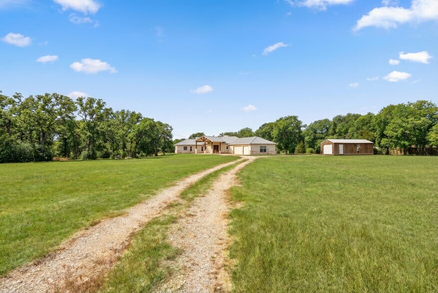 More Photos Of 145 State Loop 92, La Grange Specialty For Sale