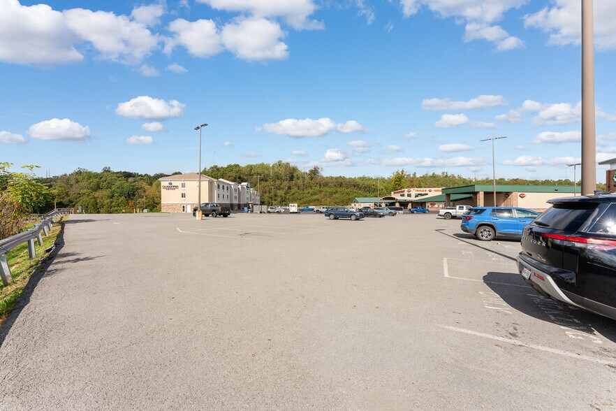 More Photos Of 7100 Willie G Ave, Morgantown Storefront For Sale