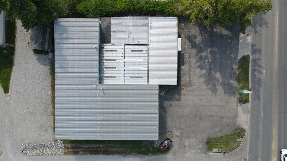 More Photos Of 1222 US HWY 50, Chillicothe Flex For Sale