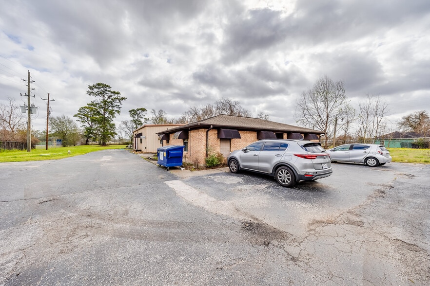 More Photos Of 27228 E Hardy Rd, Spring Warehouse For Sale