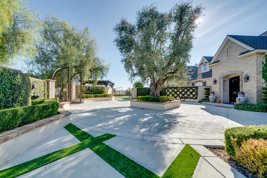 More Photos Of 16073 Highway 65, Bakersfield Winery Vineyard For Sale