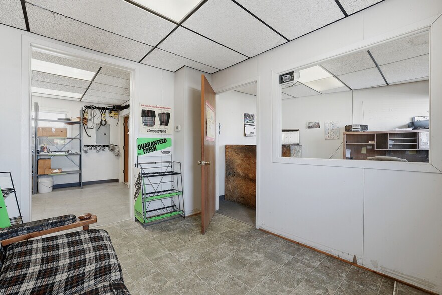 More Photos Of 5500 Prairie Dr, Plover Flex For Sale