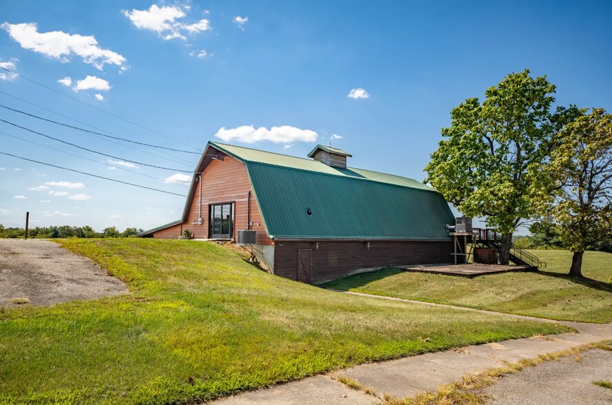 More Photos Of 245 Tanglewood Ct, Taylorsville General Retail For Sale
