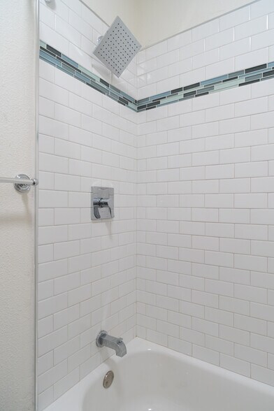 More Photos Of 1984 Park Grove Ave, Los Angeles Apartments For Sale