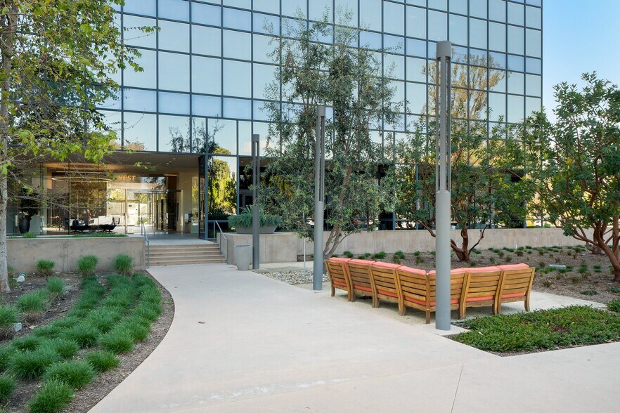 More Photos Of 5000 Birch St, Newport Beach Unknown For Lease